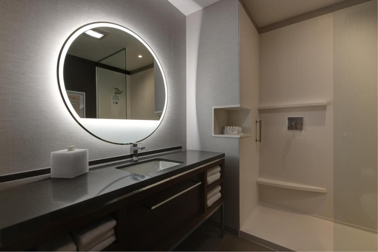 คอร์ตยาร์ด ไอโอวา ซิตี้ Hotel ไอโอวาซิตี ภายนอก รูปภาพ